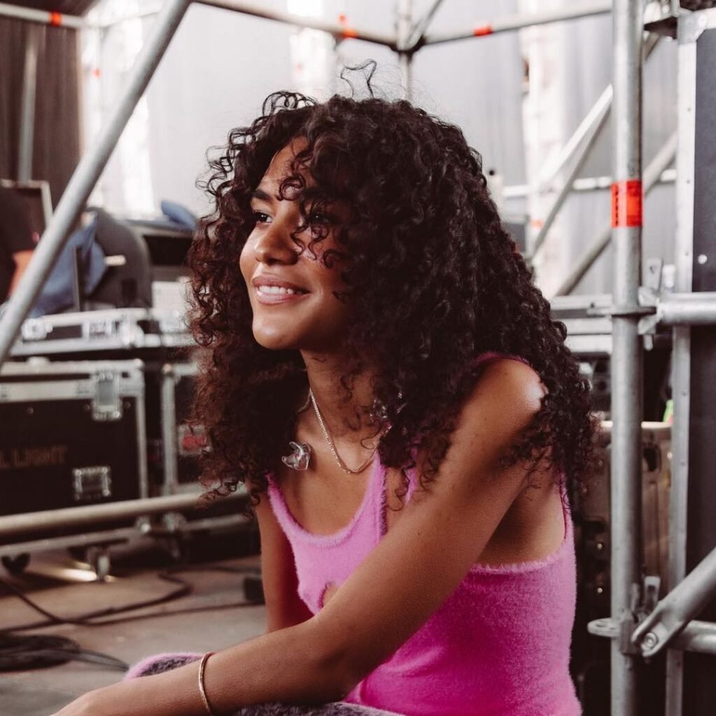 Olivia Dean Biography