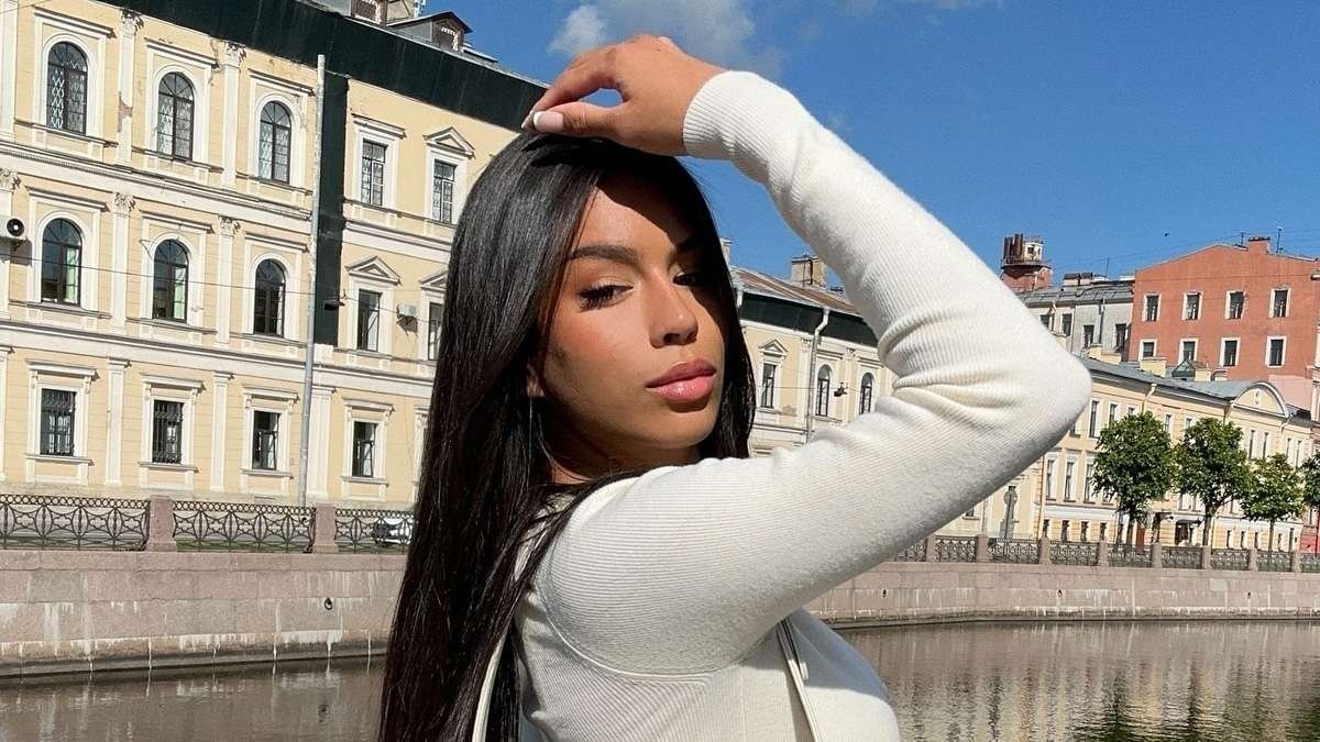 Autumn Falls Actress